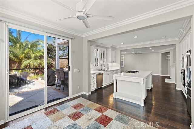 Building Photo - 6981 Shoreline Dr