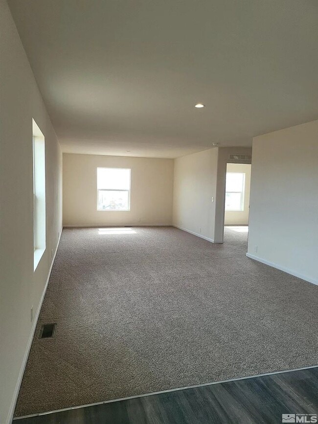 Building Photo - Spacious 3-Bedroom Home on 1.35 Acres with Valley Views – Dayton, NV