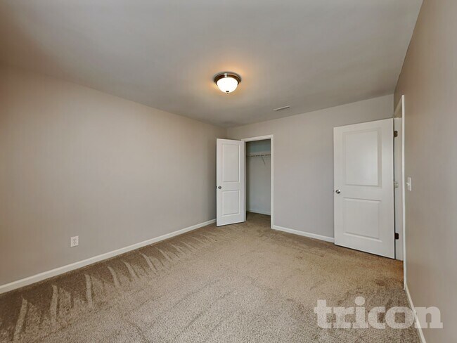 Building Photo - 2644 Andes Dr