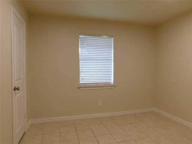 Building Photo - 9258 Burbank Dr