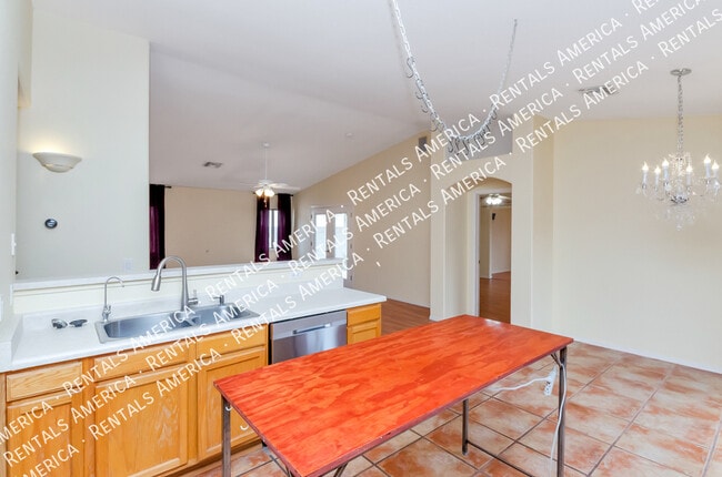 Building Photo - 10138 E Desert Paradise Pl