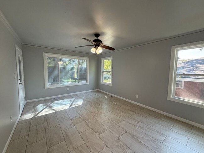 Building Photo - 2157 Nelms Dr SW