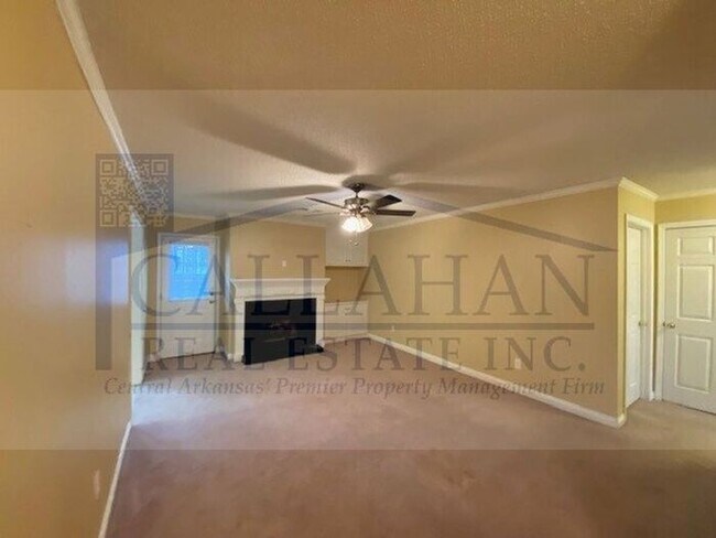 Building Photo - Cabot 3 bedroom with extra garage