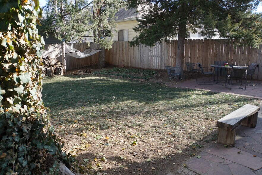 Building Photo - 7 5th Ave