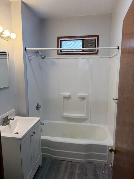 Building Photo - 91 May St