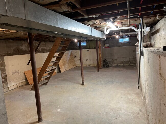 Full Basement - 121 Marshall Dr