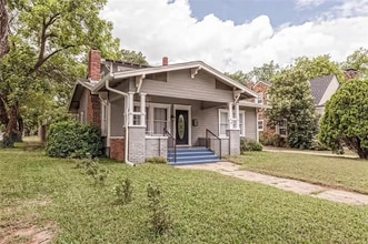 Building Photo - 2627 Fort Ave