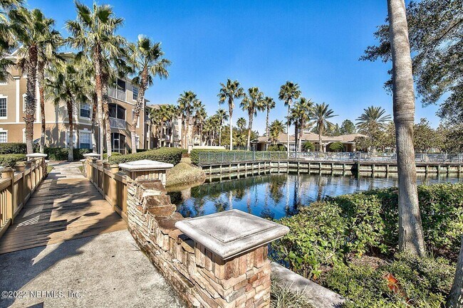 Building Photo - 7990 Baymeadows Rd E