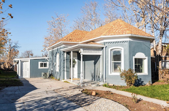 Building Photo - Large 2 Bed, 1 Bath + 2 Bonus Rooms – Two ...