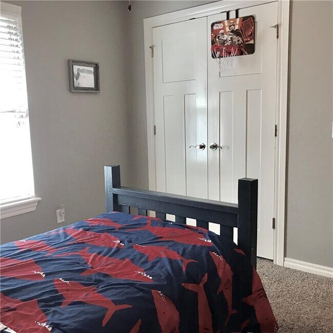 Building Photo - 3317 Lakeshire Ridge Way