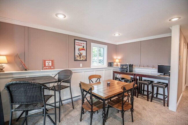 Building Photo - 32 Attitash Loop