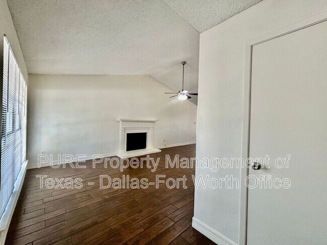 Building Photo - 2626 Bennington Ct