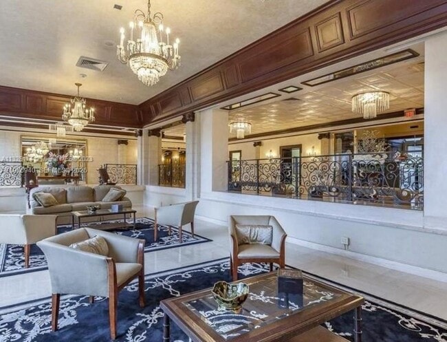 Building Photo - 2030 S Ocean Dr