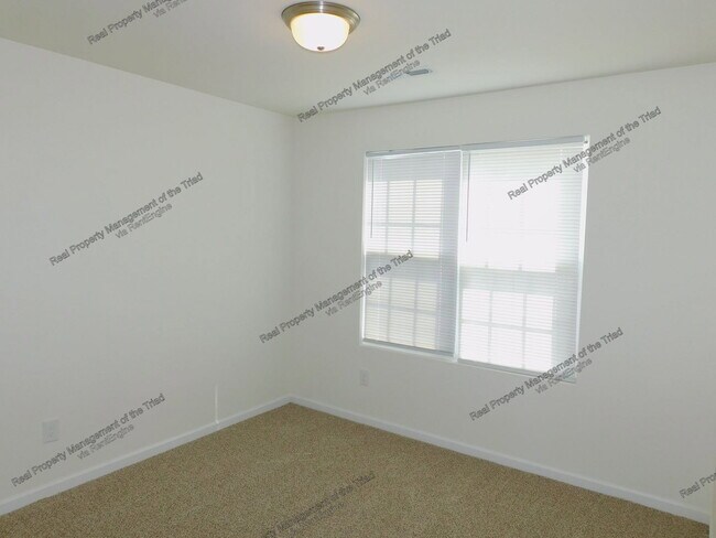 Building Photo - 4623 Chapel Ridge Dr