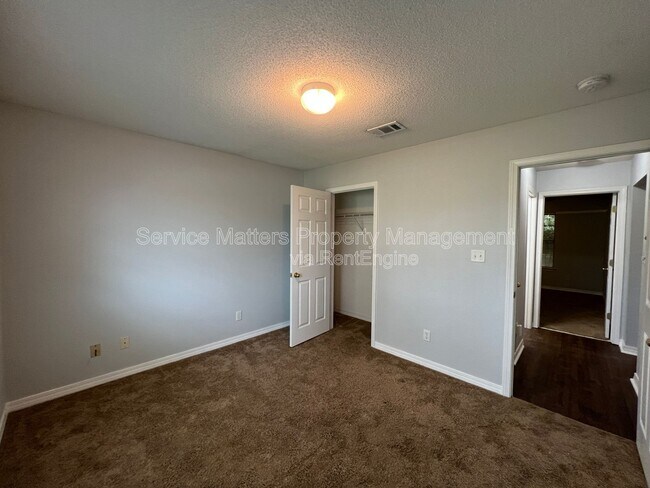 Building Photo - 4742 Spencer Oaks Blvd