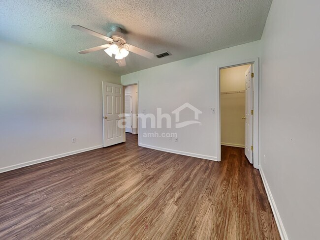 Building Photo - 7212 Glendyne Dr S