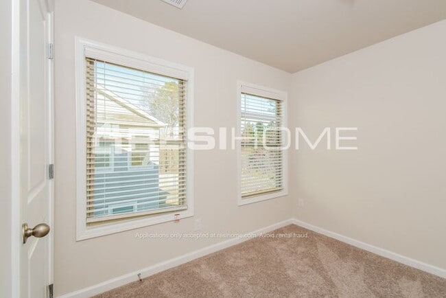 Building Photo - 1005 Tranquil Gdns Pl