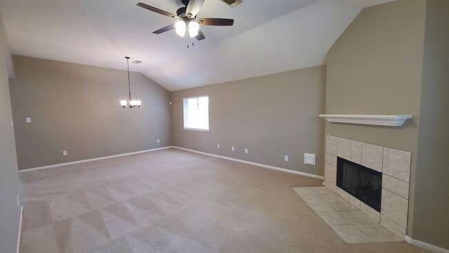 Building Photo - 26903 Castlecliff Ln