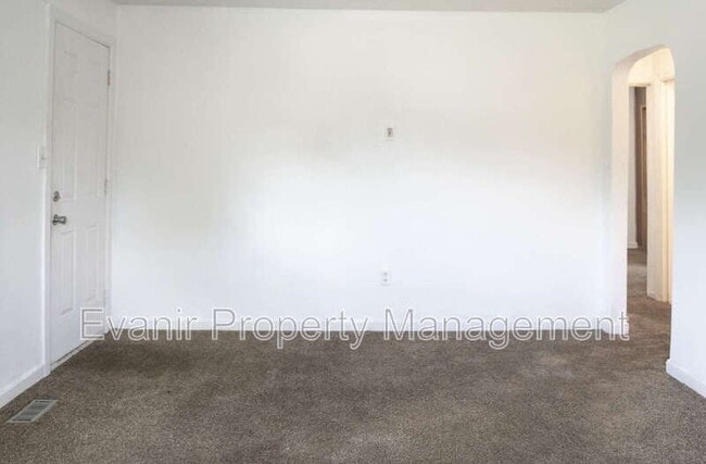 Building Photo - 509 E 3rd St