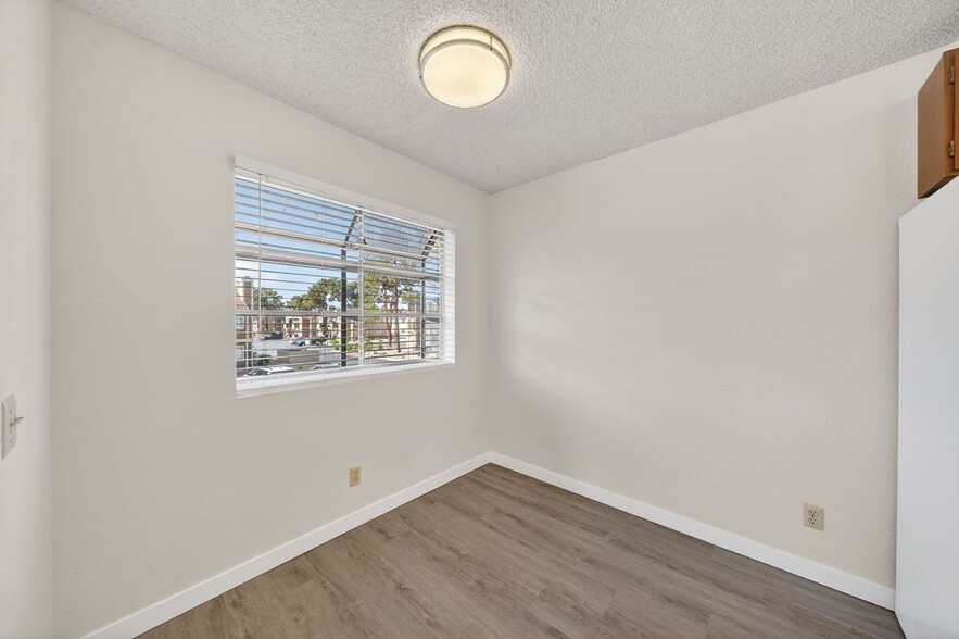 Building Photo - 2702 Alicialynn Way