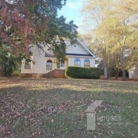 Building Photo - 28 Shore Dr