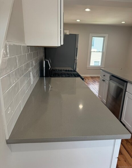 Building Photo - 38 Clifton Ave