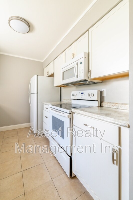 Building Photo - 431 Canberra Dr