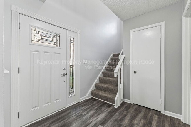 Building Photo - 5408 Chatham Lake Dr