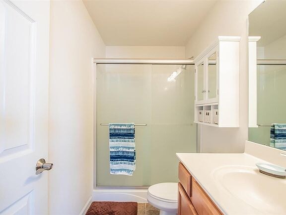 Building Photo - 320 Willott Square Dr