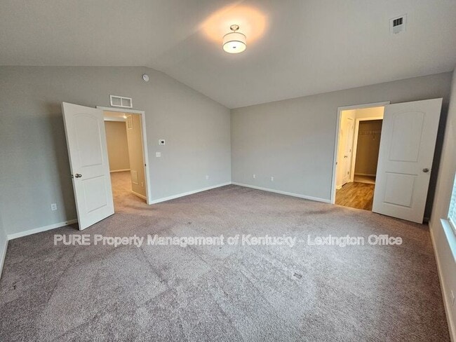 Building Photo - 121 Forester Ct