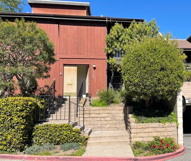 Front entry - 4904 Maytime Ln