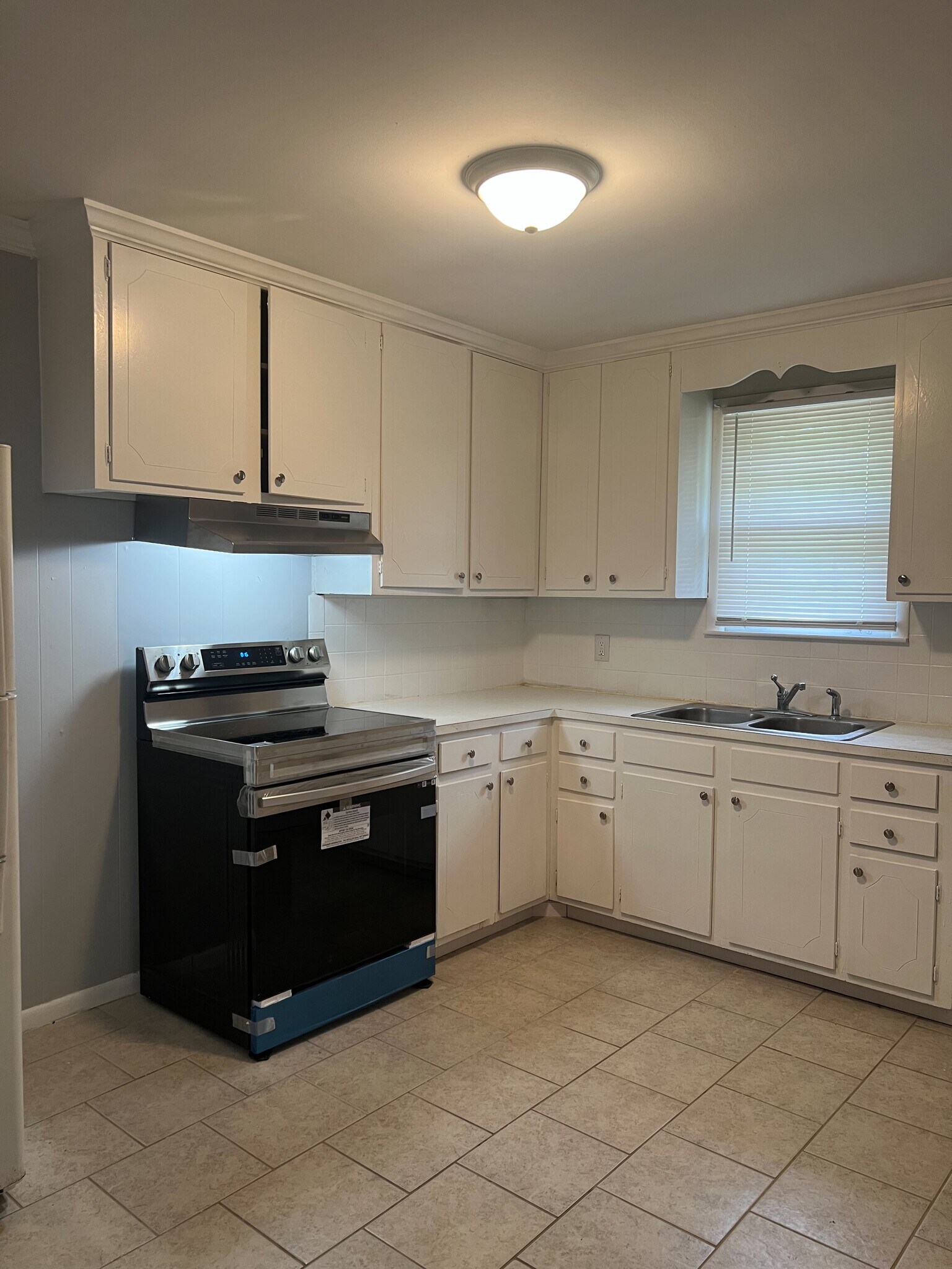 Building Photo - 354 Foxglove Dr