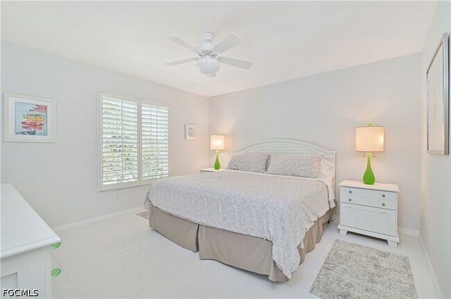 Building Photo - 3681 Lakemont Dr