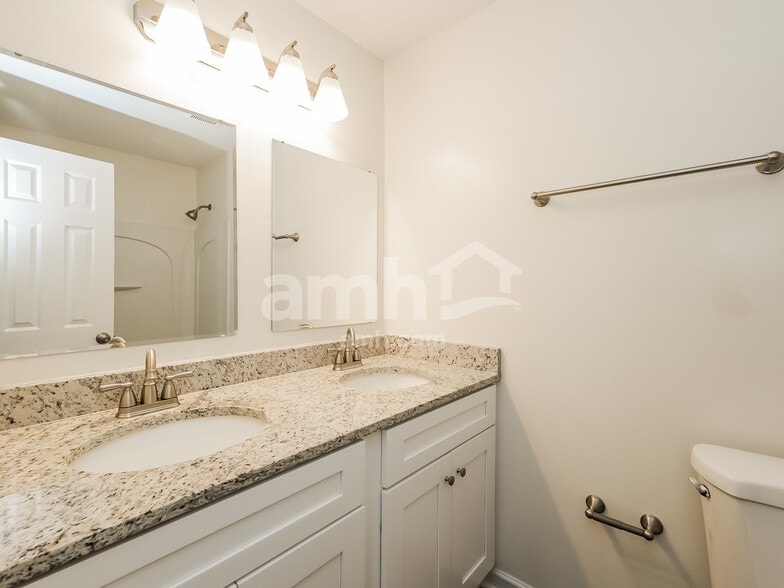 Building Photo - 1575 Central Trails Dr
