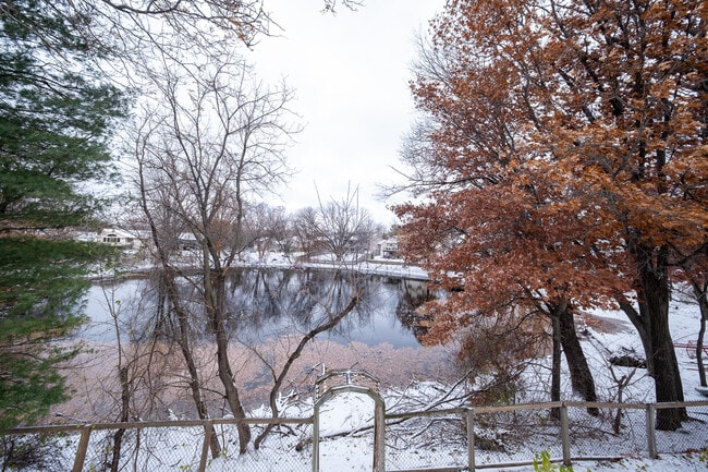 Building Photo - 3655 Falcon Way