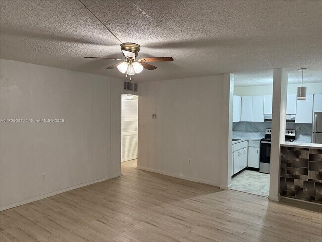 Building Photo - 7711 SW 56th St