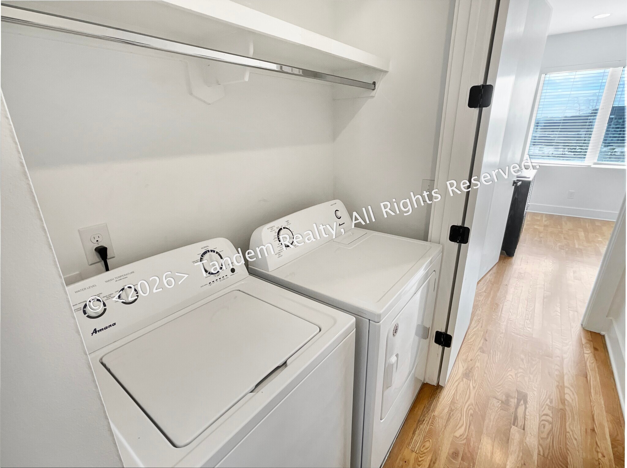 Building Photo - 2807 Delaware Ave