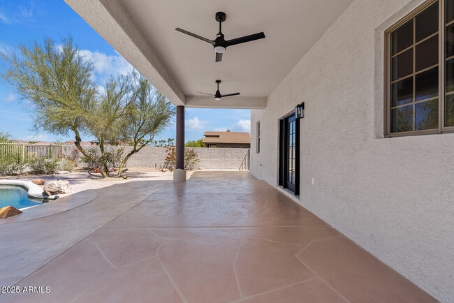 Building Photo - 18344 W Santa Irene Dr