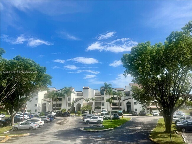Building Photo - 9022 SW 123rd Ct