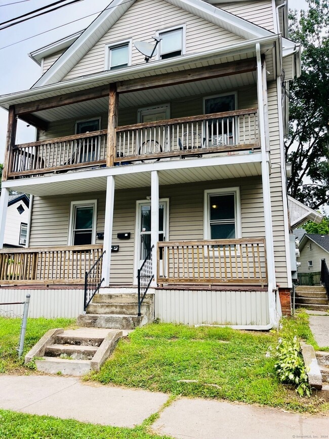 Primary Photo - 11 Putnam St