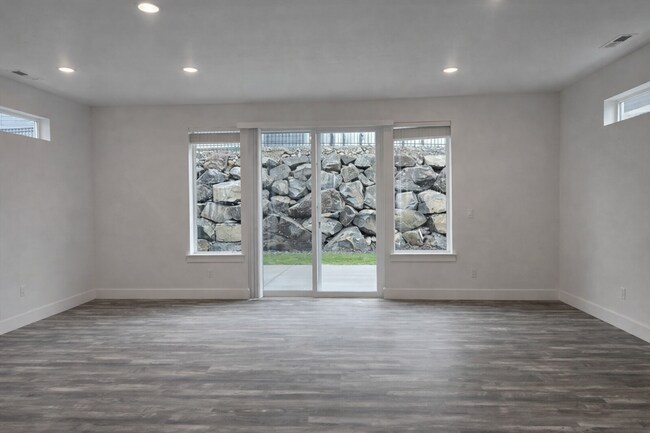 Building Photo - NO RENT UNTIL FEB. 1ST! BE THE 1ST TO MOVE INTO THIS BRAND NEW TOWNHOME W/BIG YARD!