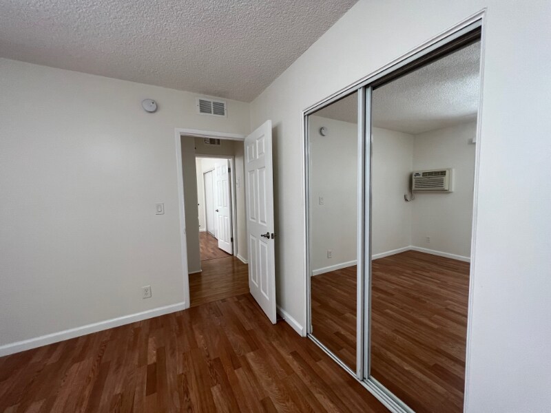 Building Photo - 5430 Corteen Pl