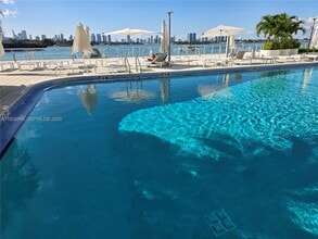 Building Photo - 1000 West Ave