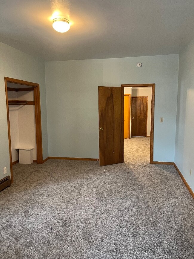 Building Photo - 424 Pine St