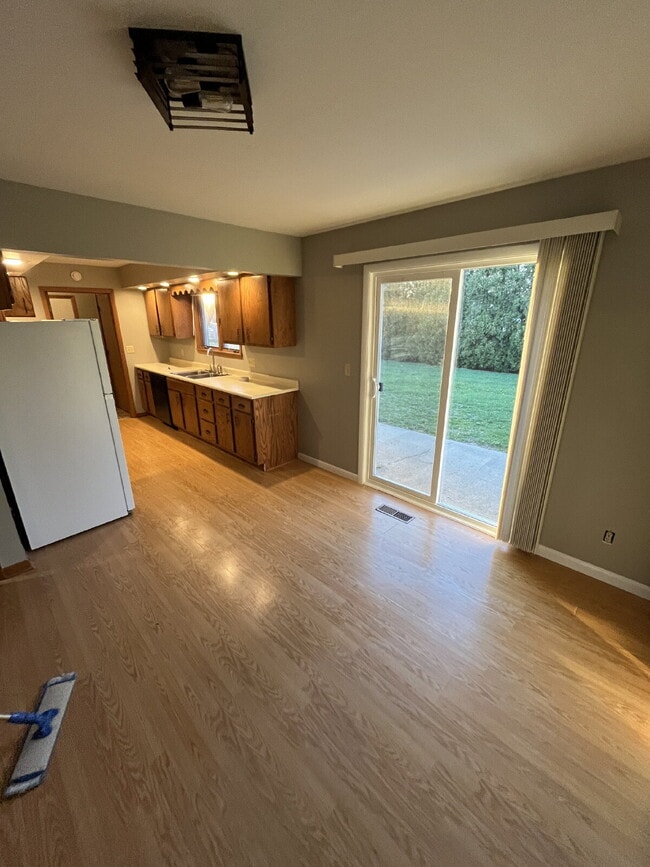 Building Photo - 1331 Spruce Ave