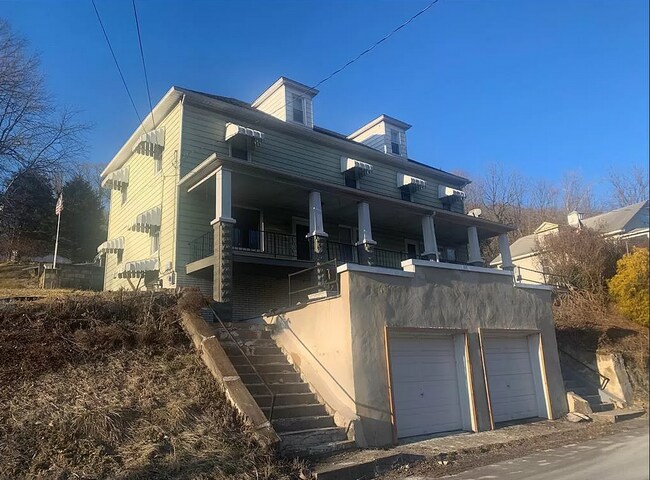 Building Photo - 2332 Pennsylvania Ave