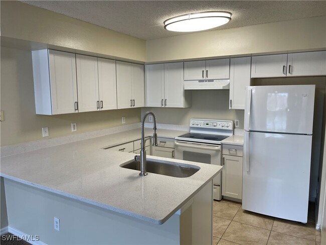 Building Photo - 8736 River Homes Lane