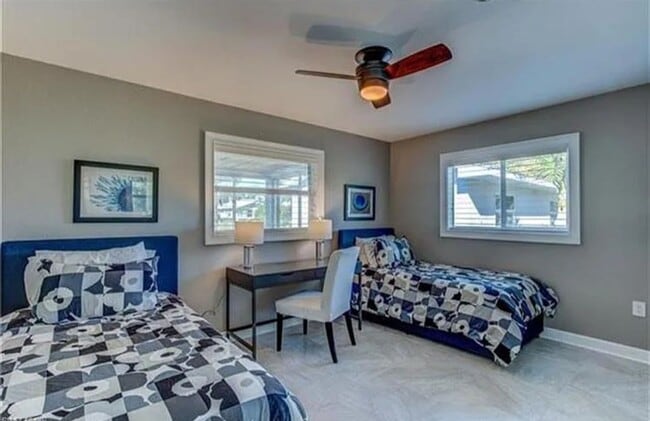 Building Photo - Country Living Pool Home! 3 bed 2 bath, pr...