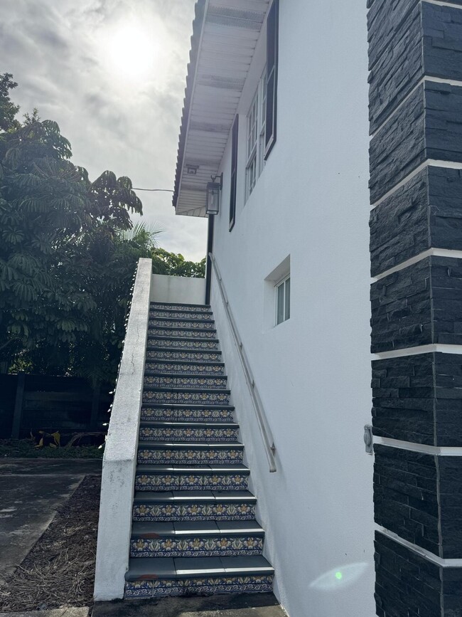 Building Photo - 2745 N Federal Hwy