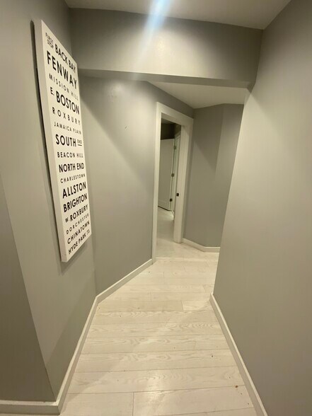 Building Photo - 471 Massachusetts Ave